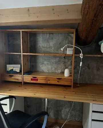 La Maison Des Lauriers Rouges