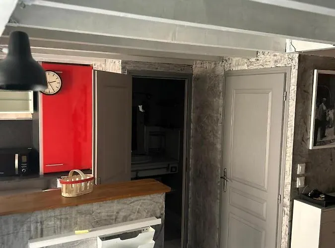 בית נופש La Maison Des Lauriers Rouges *